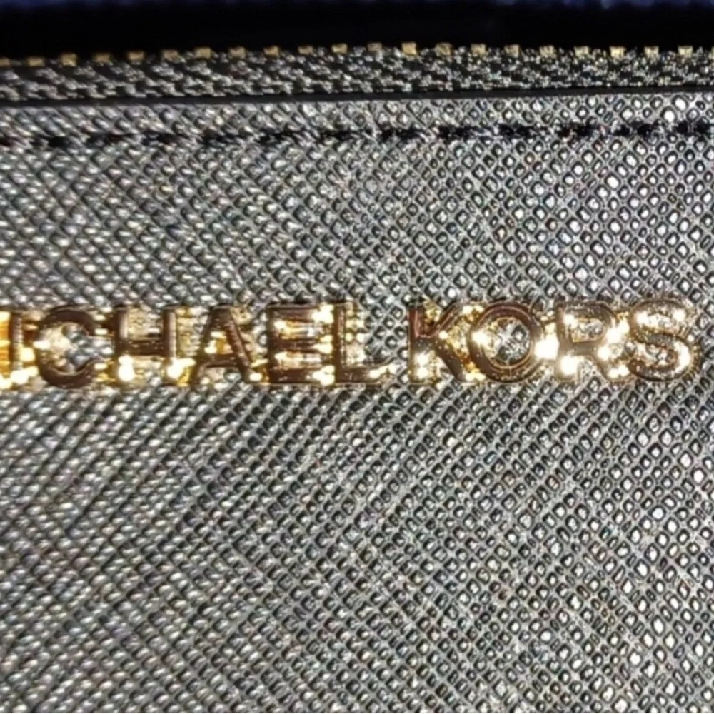 Michael Kors Double Zip Jet set Black Wristlet NWT